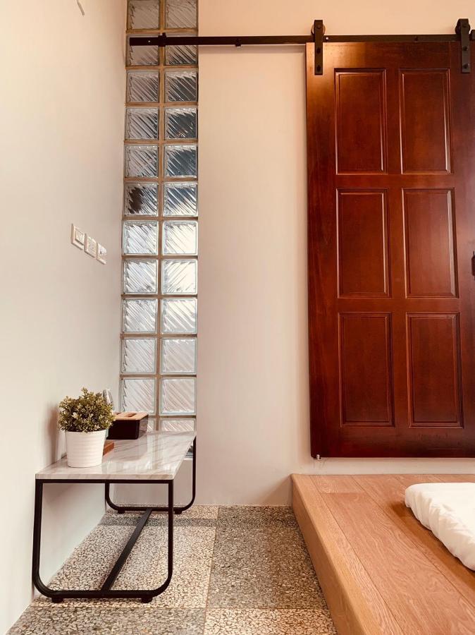 Oyaji Guesthouse-依人數床位數計價開放房型 Tainan Dış mekan fotoğraf