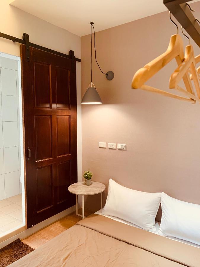 Oyaji Guesthouse-依人數床位數計價開放房型 Tainan Dış mekan fotoğraf