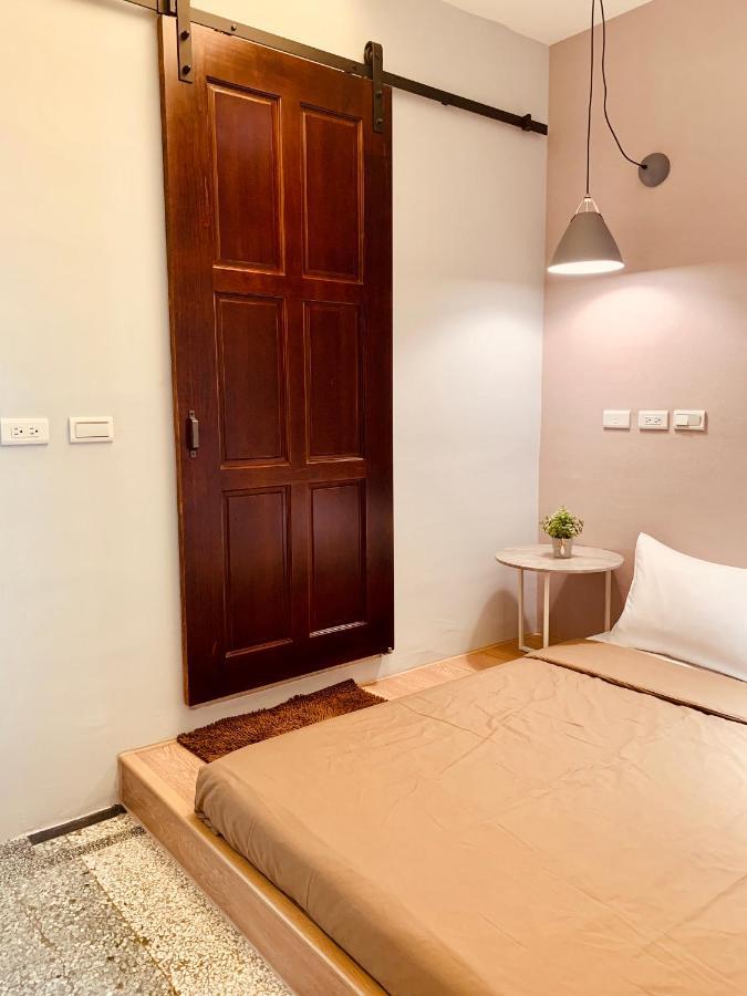 Oyaji Guesthouse-依人數床位數計價開放房型 Tainan Dış mekan fotoğraf