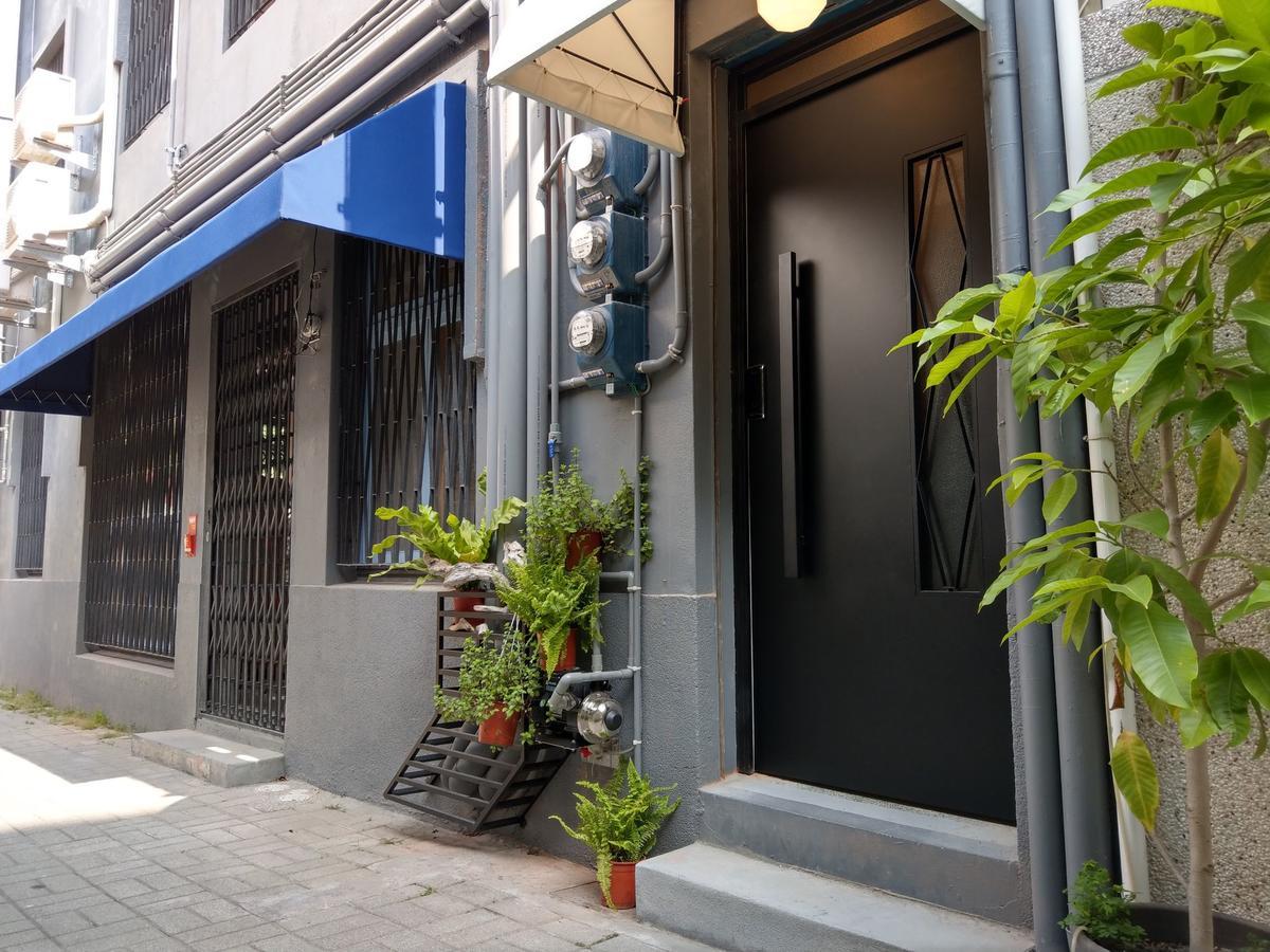 Oyaji Guesthouse-依人數床位數計價開放房型 Tainan Dış mekan fotoğraf
